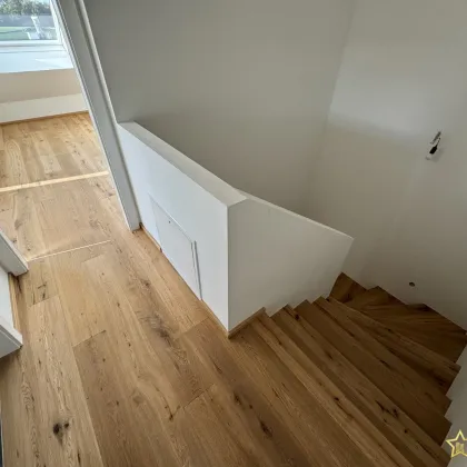 128m² WNFL! EXQUISITES, SCHLÜSSELFERTIGES 5-ZIMMER-ZIEGELHAUS. 3 Bäder. 3 Toiletten. Elektrische Rollläden, Klimavorbereitung, edler Parkett und Sanitärkeramik! - Bild 2