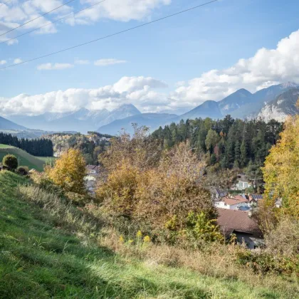 Sonniges Baugrundstück westliches Mittelgebirge – inkl. Baubewilligung - Bild 2