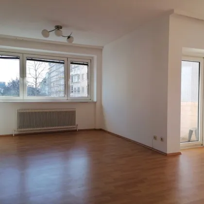 ++PROVISIONSFREI++Wunderschöne 2-Zimmer-Innenstadtwohnung mit Loggia zu vermieten! - Bild 2