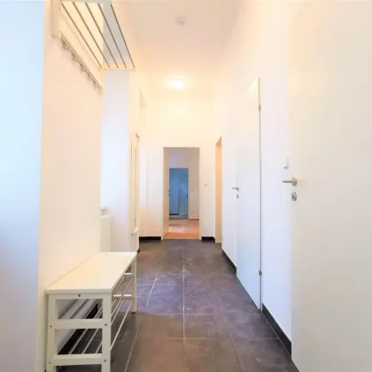 Modern möblierte, traumhafte 2-Zimmer-Wohnung mit Balkon! Kurzeitvermietung! - Bild 2