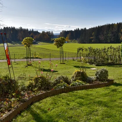 Salzburg/Kirchberg bei Mattighofen: Verträumtes Haus mit Garten und Weitblick - Bild 2