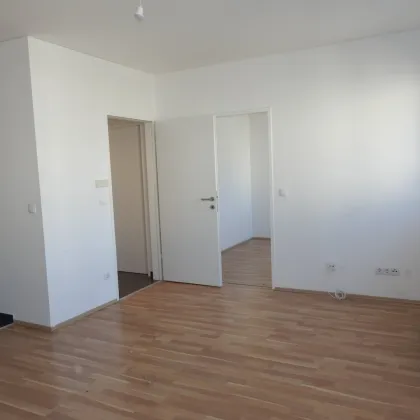 Perfekte HOFSEITIGE 2 Zimmer Neubauwohnung mit idealer Aufteilung - Bild 3