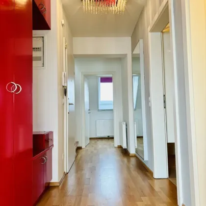 Moderne Maisonette-Wohnung mit 2 Terrassen in Wiener Neustadt - Bild 2