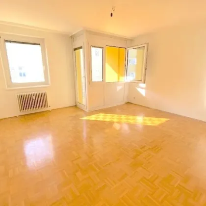 PROVISIONSFREI VOM EIGENTÜMER! UNSANIERTE 3-ZIMMER WOHNUNG MIT LOGGIA BEIM COLOSSEUM21! - Bild 3