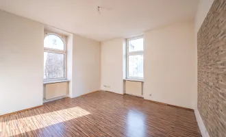 ++Q18++ sanierungsbedürftige 3-Zimmer Altbauwohnung, viel Potenzial