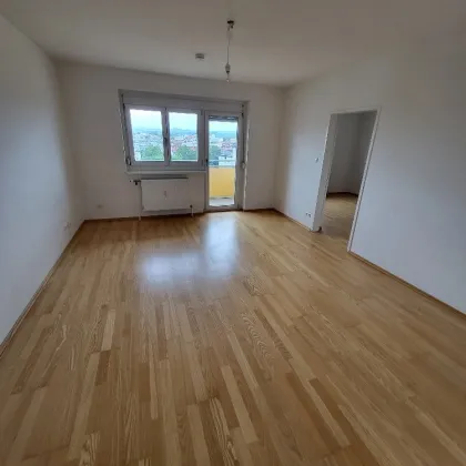 helle freundliche 3  Zimmer Wohnung mit 2 Balkone - Bild 3