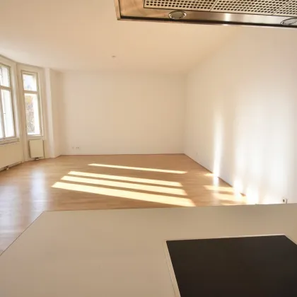 Absolute Ruhelage: 4-Zimmer-Altbau mit Balkon im Herzen von Wien - Bild 3