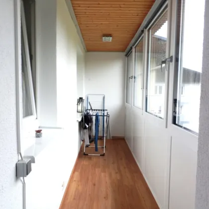 Generalsanierte 3-Zimmer-Loggiawohnung mit Garage - Bild 2