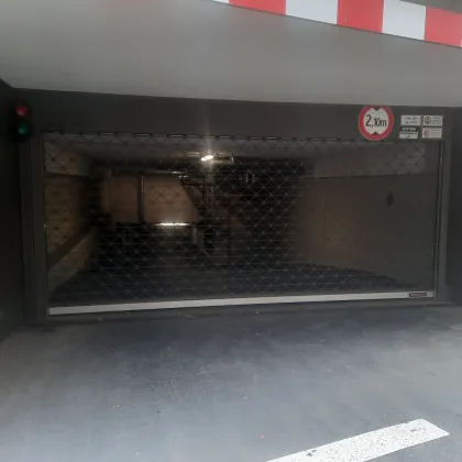 Tiefgaragenstellplatz inkl. Einlagerungsbox (depox). Einfahrt Arndtstraße 62 - Bild 2