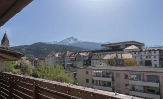 Sonnige Altbau-Wohnung mit ausbaufähigem Dachboden in ruhiger Innenstadt- Lage