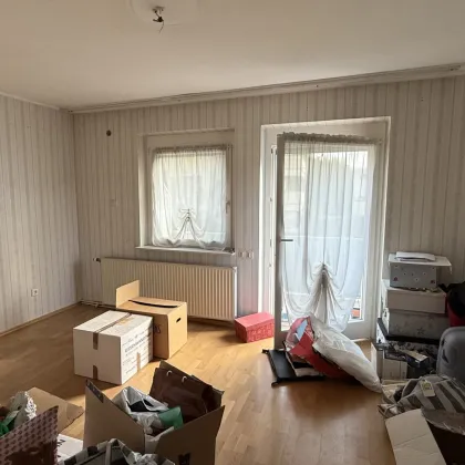 sanierungsbedürftige 5 Zimmerwohnung mit großer Terrasse | ZELLMANN IMMOBILIEN - Bild 3