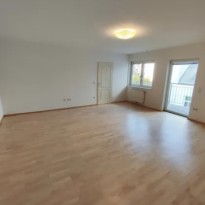 Wunderschöne ruhige Wohnung im 4.OG mit Balkon, Innenhoflage, nahe altes AKH, mit Garagenoption - Bild 3