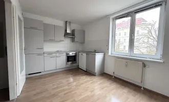 Wohnung mit grosser Wohnküche zu mieten!