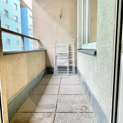 Anlageobjekt in ausgezeichneter Lage, 2 Zimmer mit Loggia - Bild 3