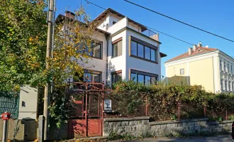 Gründerzeit-Villa aus 1901 mit PV-Anlage, Schwimmhalle und Sauna im Klosterneuburger Zentrum