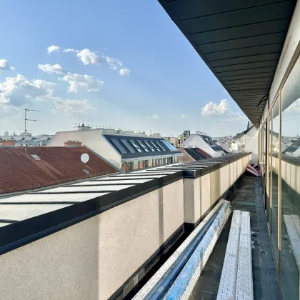 Welch grandioser Panoramablick! Großzügige drei Zimmer, mit 2 kompakten Terrassen und bester Lage! - Bild 3