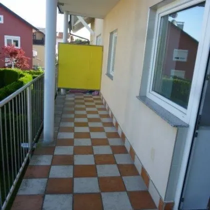 "OBERNDORF - Kleines  2 Zimmer Apartment mit Balkon in Ruhelage" - Bild 2