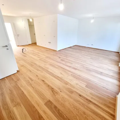 HERBSTAKTION! Ihre Suche hat ein Ende... Clever und nachhaltig investieren! Perfekt aufgeteilte 4-Zimmer Wohnung mit Riesenterrasse! Erdwärme + Ruhelage + Tiefgarage + Ideale Ost-West Ausrichtung! - Bild 2