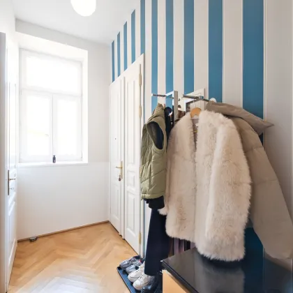 Ideal für Praxis oder Büro - 2 Zimmer-Altbau Wohnung, hochwertig saniert! - Bild 3