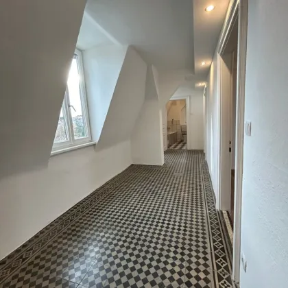 2811 Wiesmath - Großzügige Dachgeschosswohnung in der Buckligen Welt – 82m² Wohnfläche, modernes Bad, Fernwärme und Parkplatz! - Bild 2