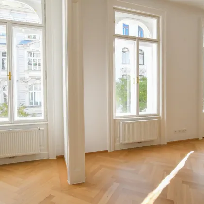 Open-ended letting: Elegant 4-room flat in an old building with balcony in a prime city centre location - Bild 3